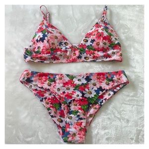 NWOT Floral Bikini set